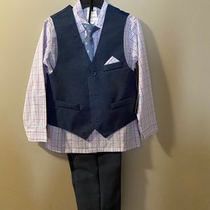 Size 5T suit with tags